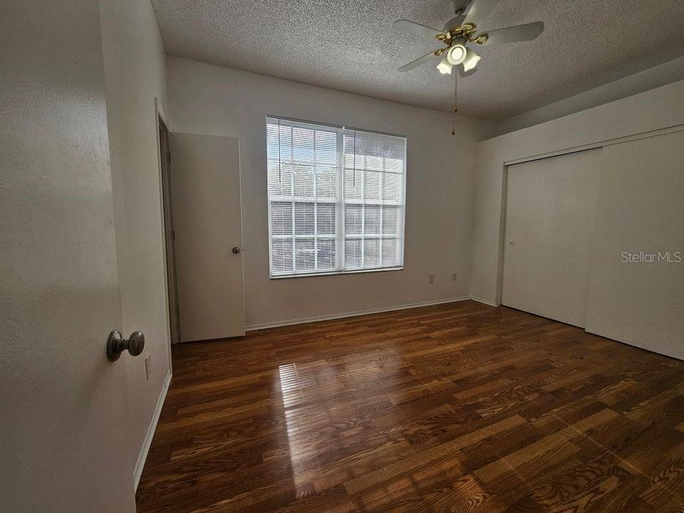 For Sale: $249,900 (2 beds, 2 baths, 1394 Square Feet)