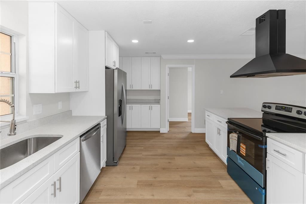 For Sale: $470,000 (3 beds, 2 baths, 1545 Square Feet)