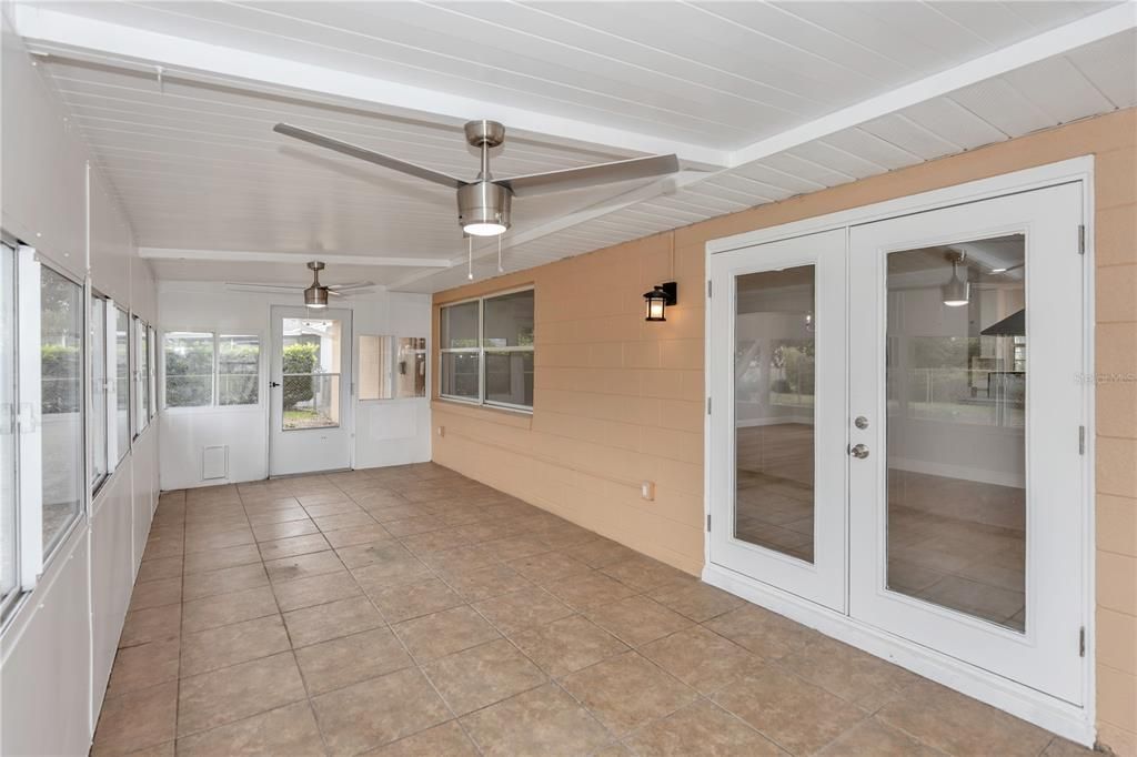 For Sale: $470,000 (3 beds, 2 baths, 1545 Square Feet)