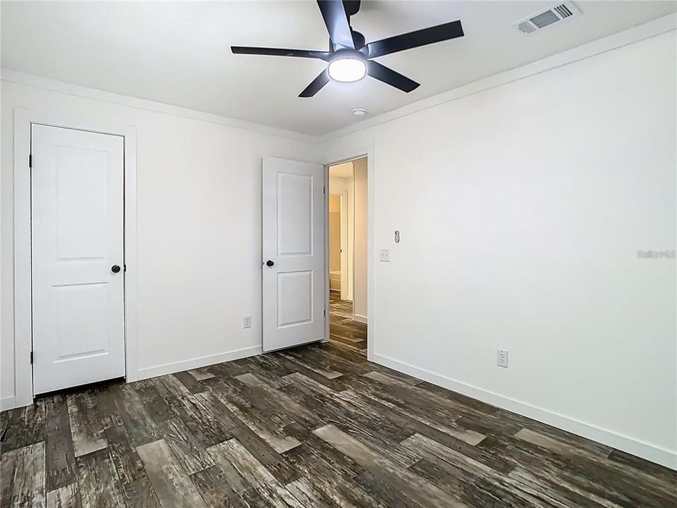 For Sale: $225,000 (3 beds, 2 baths, 1493 Square Feet)