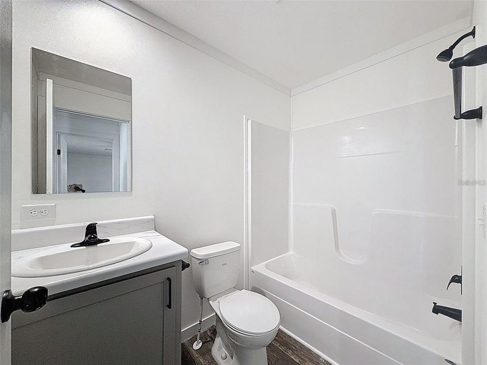 For Sale: $225,000 (3 beds, 2 baths, 1493 Square Feet)