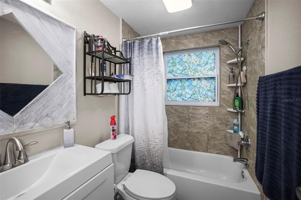 For Sale: $368,000 (3 beds, 2 baths, 1680 Square Feet)