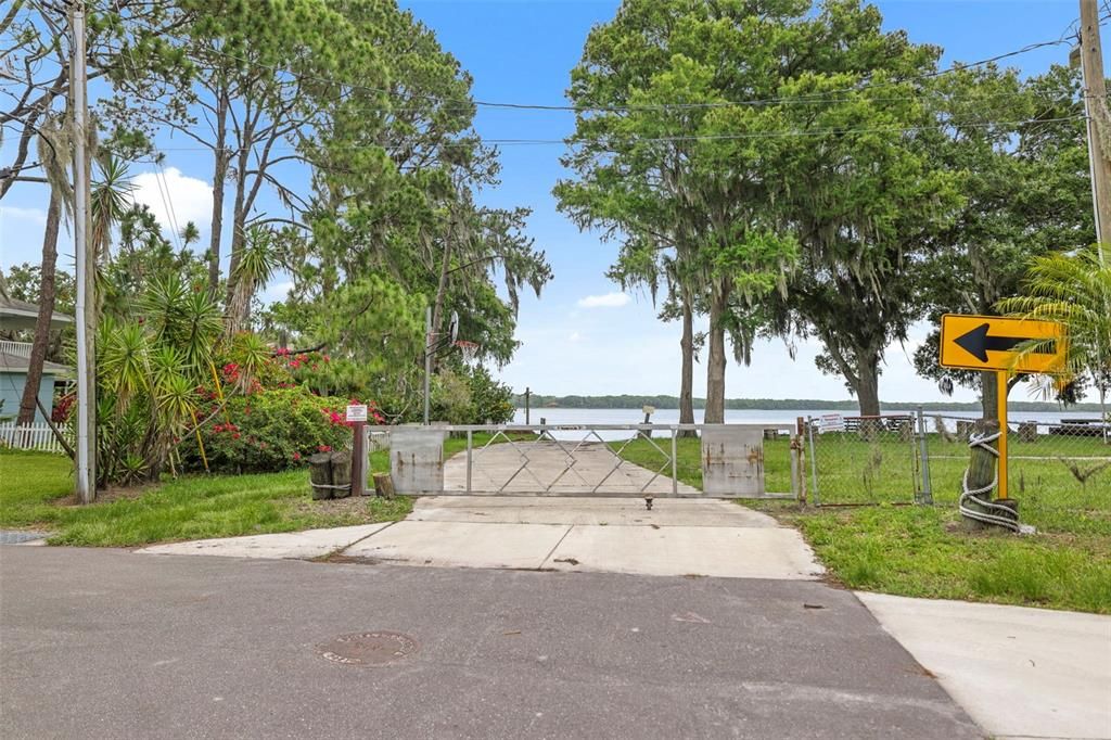 For Sale: $368,000 (3 beds, 2 baths, 1680 Square Feet)