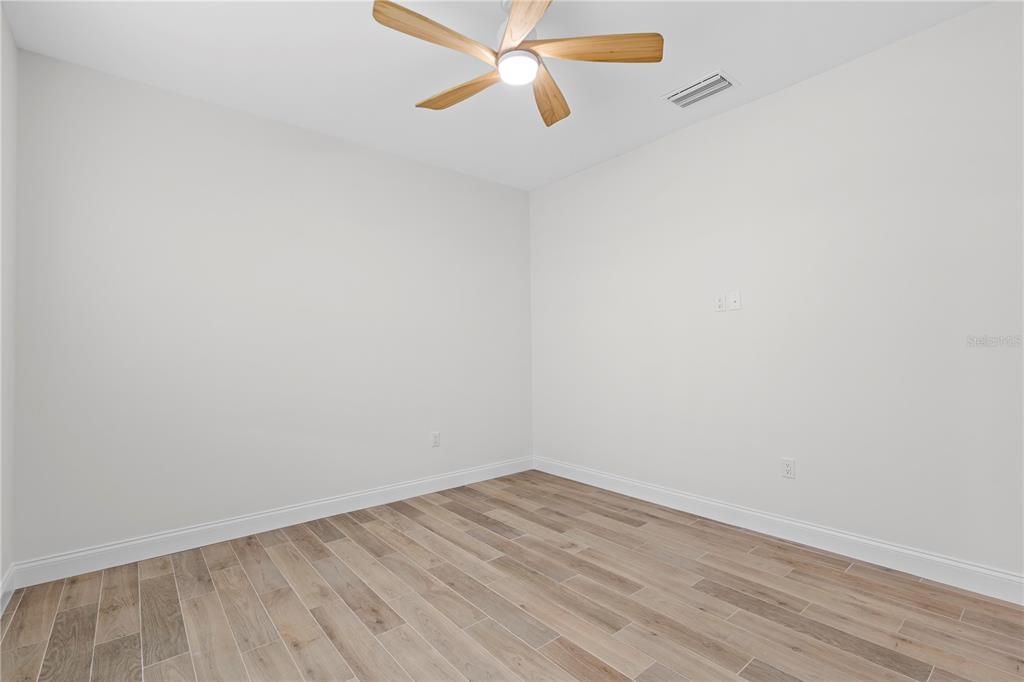 For Rent: $2,450 (1 beds, 1 baths, 685 Square Feet)