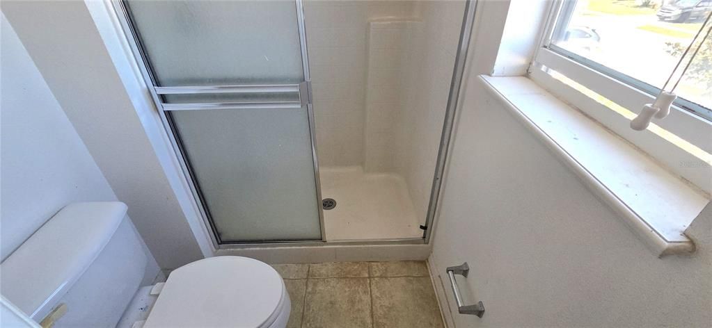 En Venta: $213,000 (4 camas, 2 baños, 2200 Pies cuadrados)