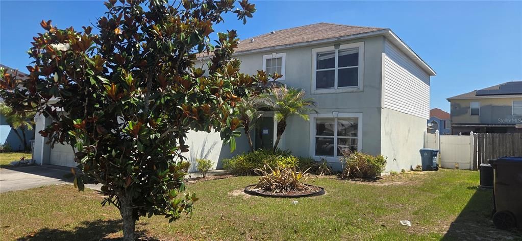 En Venta: $213,000 (4 camas, 2 baños, 2200 Pies cuadrados)