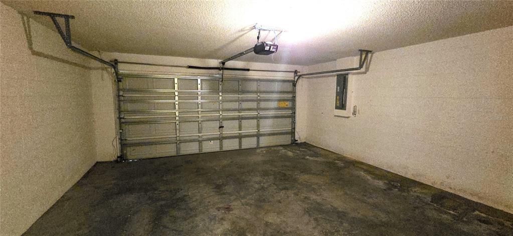 En Venta: $213,000 (4 camas, 2 baños, 2200 Pies cuadrados)