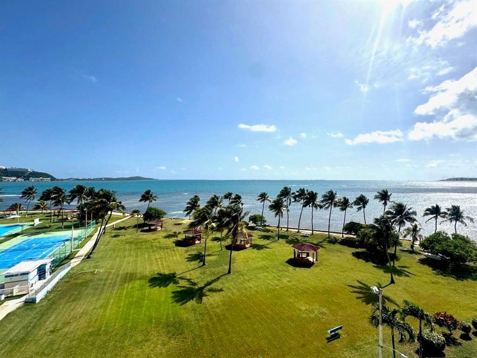 For Sale: $247,500 (1 beds, 1 baths, 623 Square Feet)