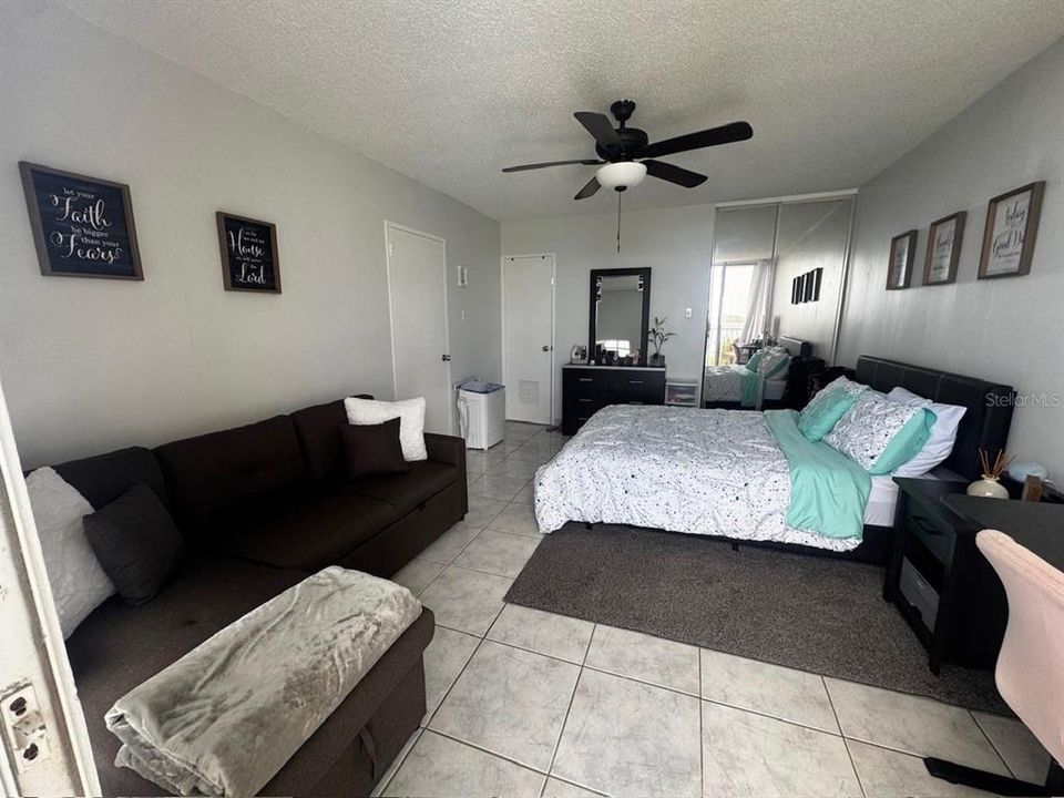 For Sale: $247,500 (1 beds, 1 baths, 623 Square Feet)