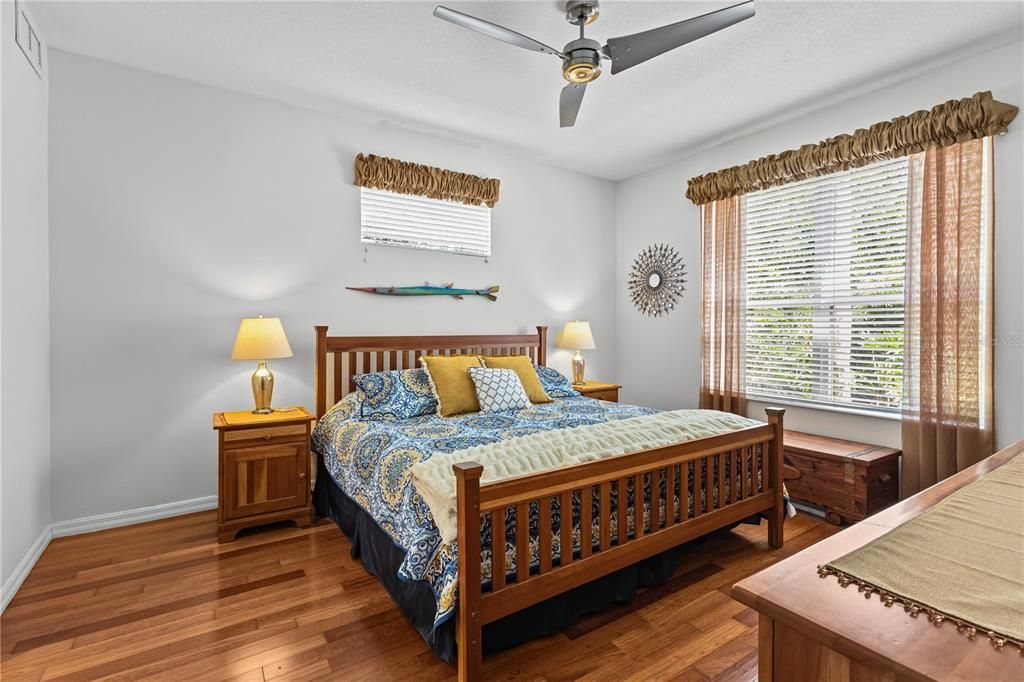 For Sale: $310,000 (2 beds, 2 baths, 1652 Square Feet)