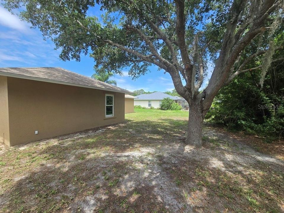 For Sale: $259,900 (3 beds, 2 baths, 1245 Square Feet)