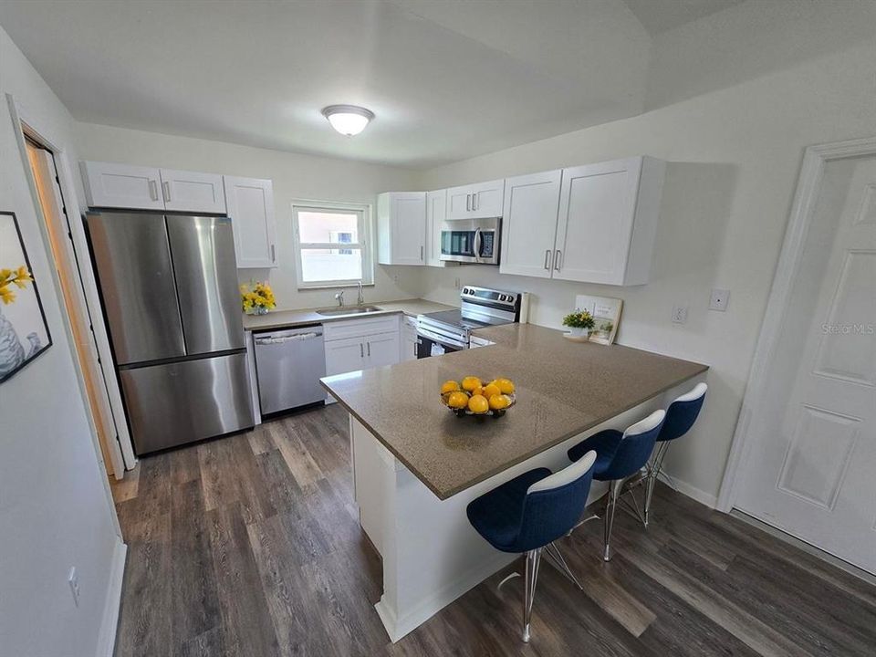 For Sale: $259,900 (3 beds, 2 baths, 1245 Square Feet)