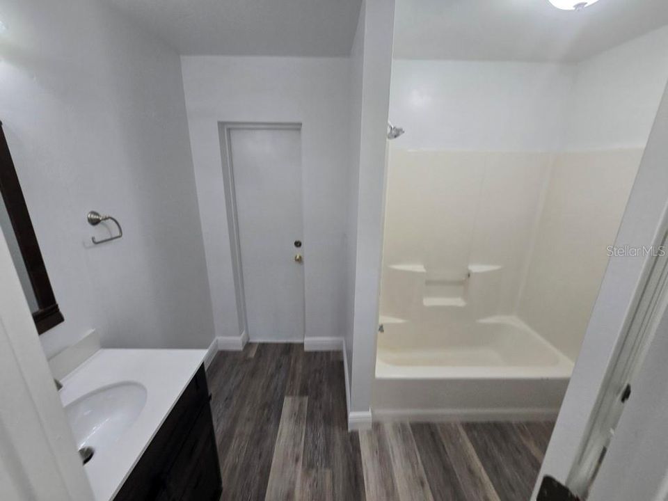 For Sale: $259,900 (3 beds, 2 baths, 1245 Square Feet)