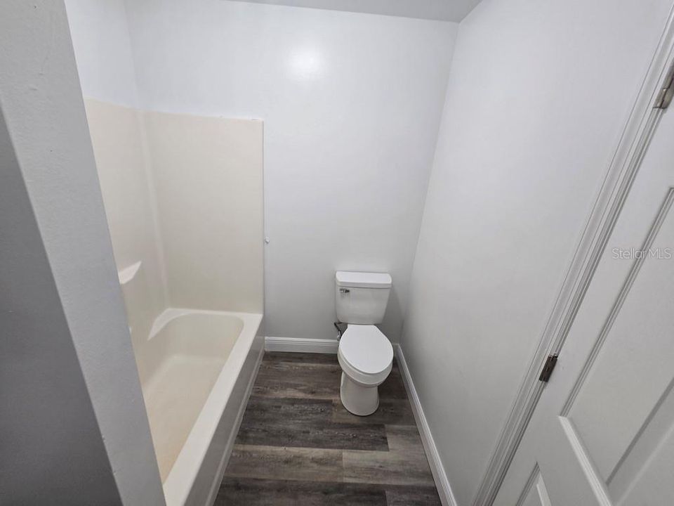 For Sale: $259,900 (3 beds, 2 baths, 1245 Square Feet)