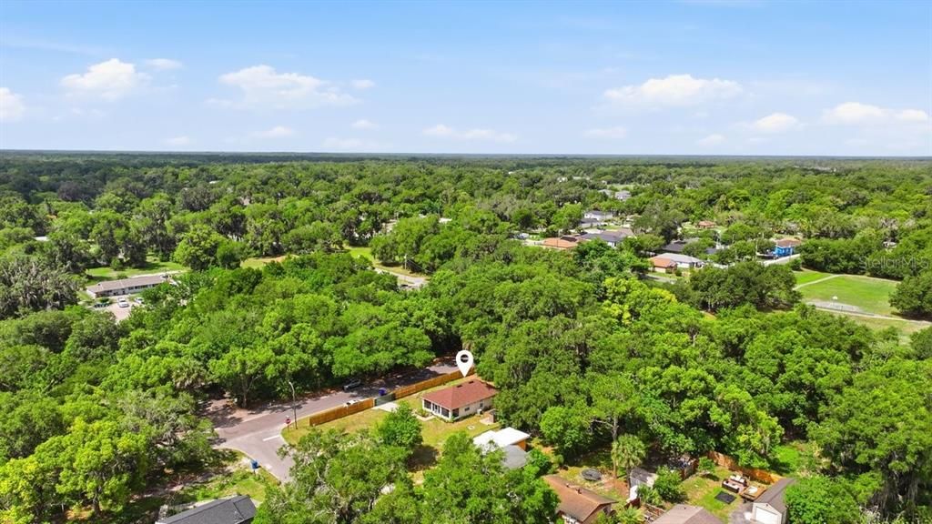 For Sale: $220,000 (2 beds, 1 baths, 962 Square Feet)