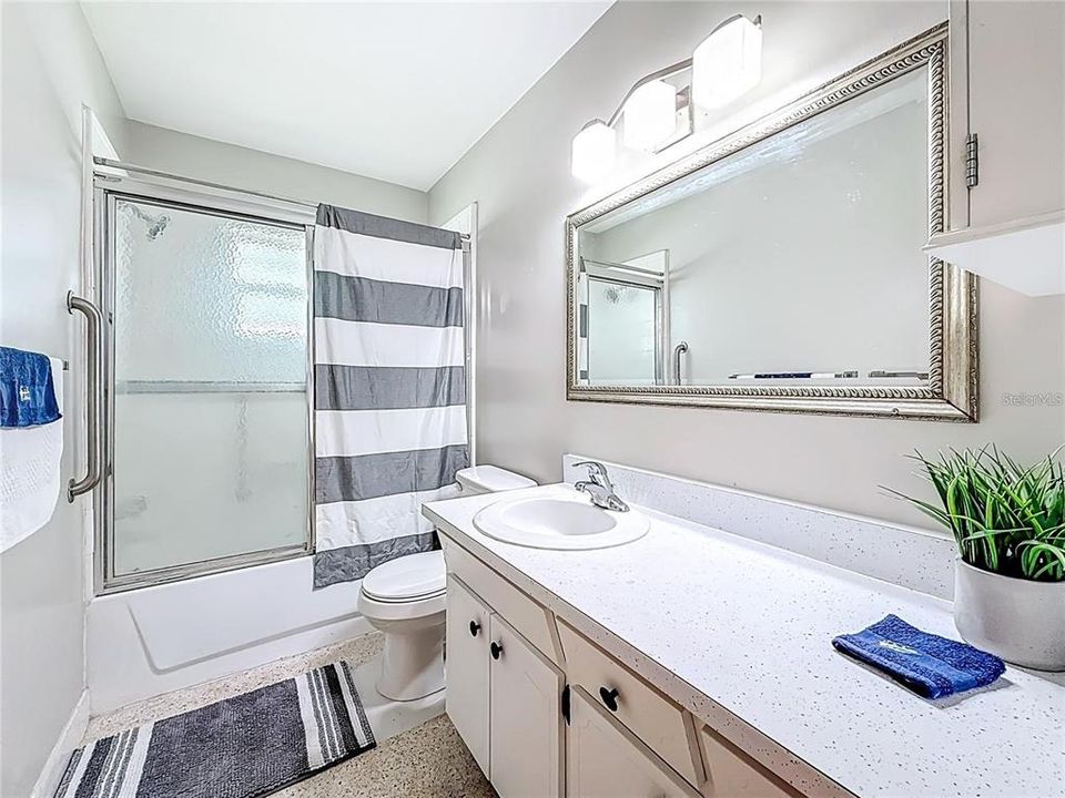 For Rent: $1,395 (2 beds, 1 baths, 764 Square Feet)