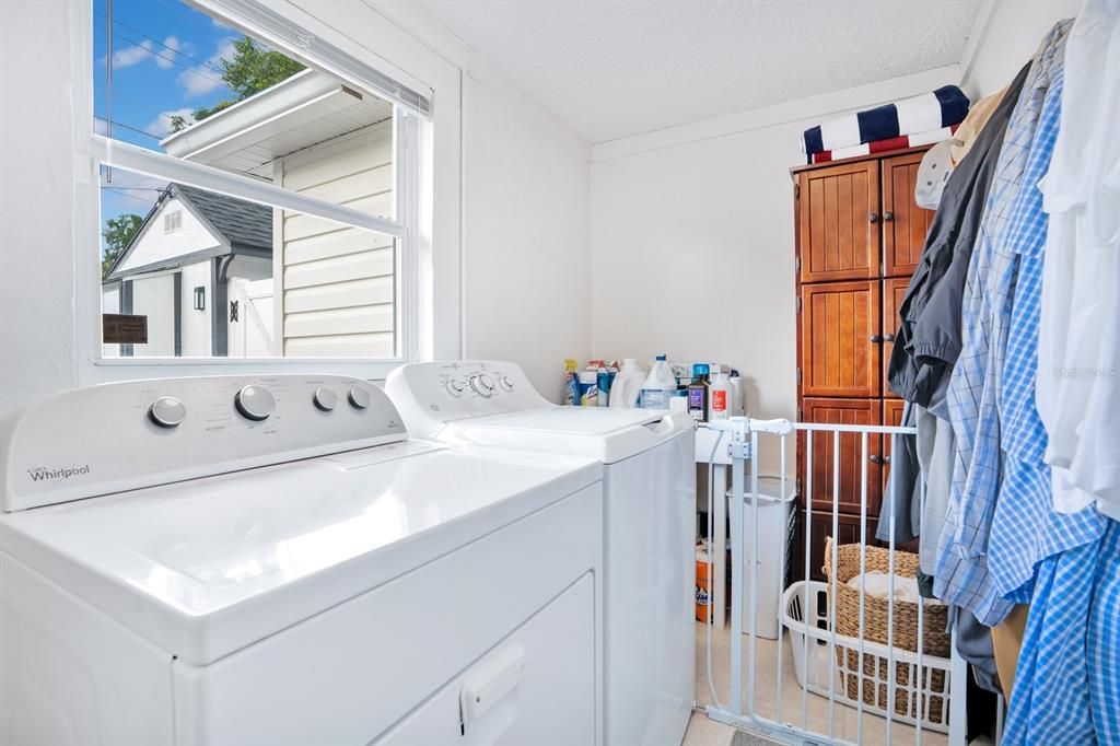 For Sale: $520,000 (4 beds, 2 baths, 2100 Square Feet)