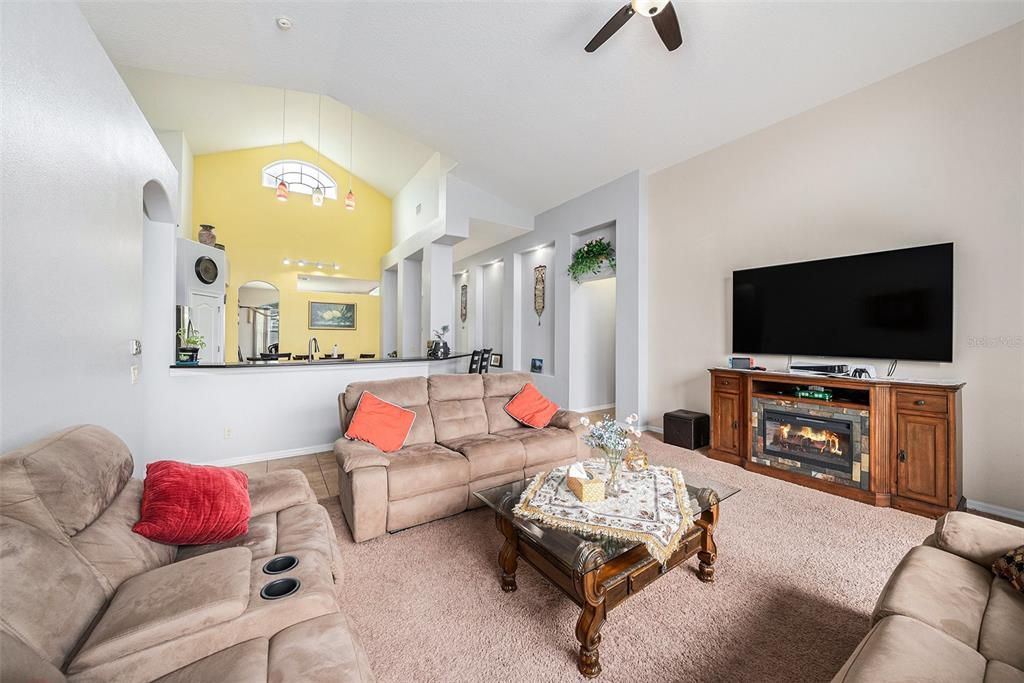 For Sale: $525,000 (4 beds, 3 baths, 2626 Square Feet)