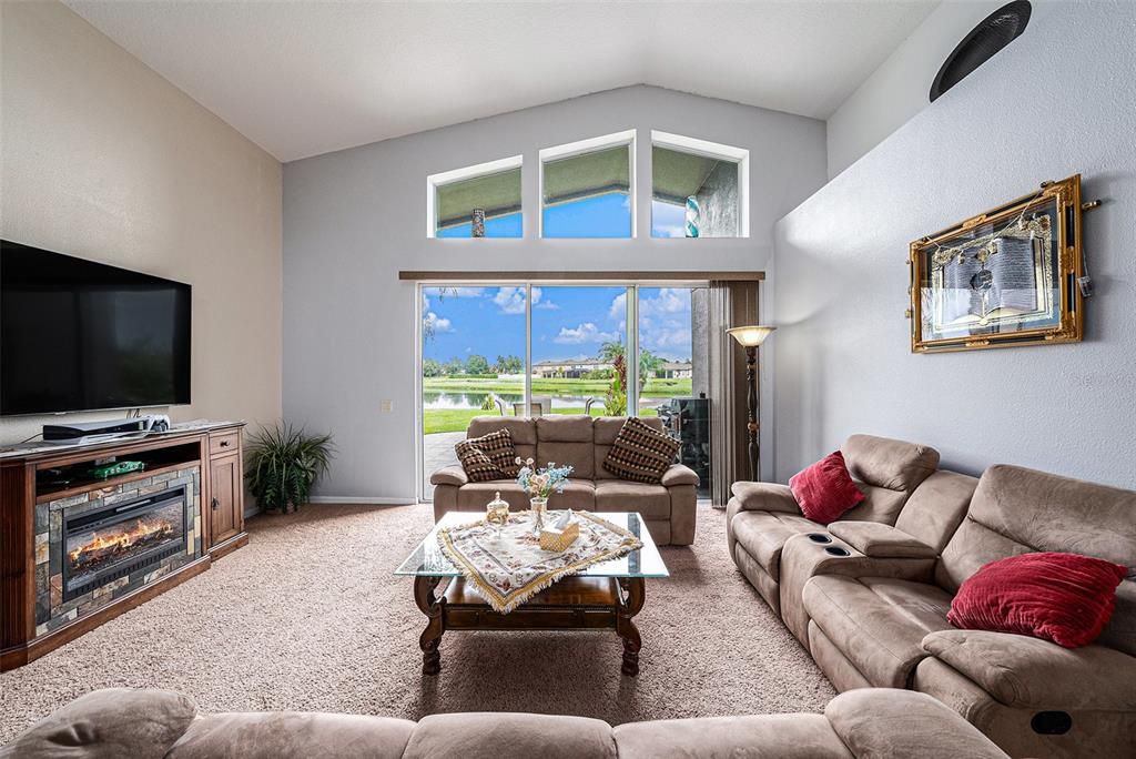For Sale: $525,000 (4 beds, 3 baths, 2626 Square Feet)