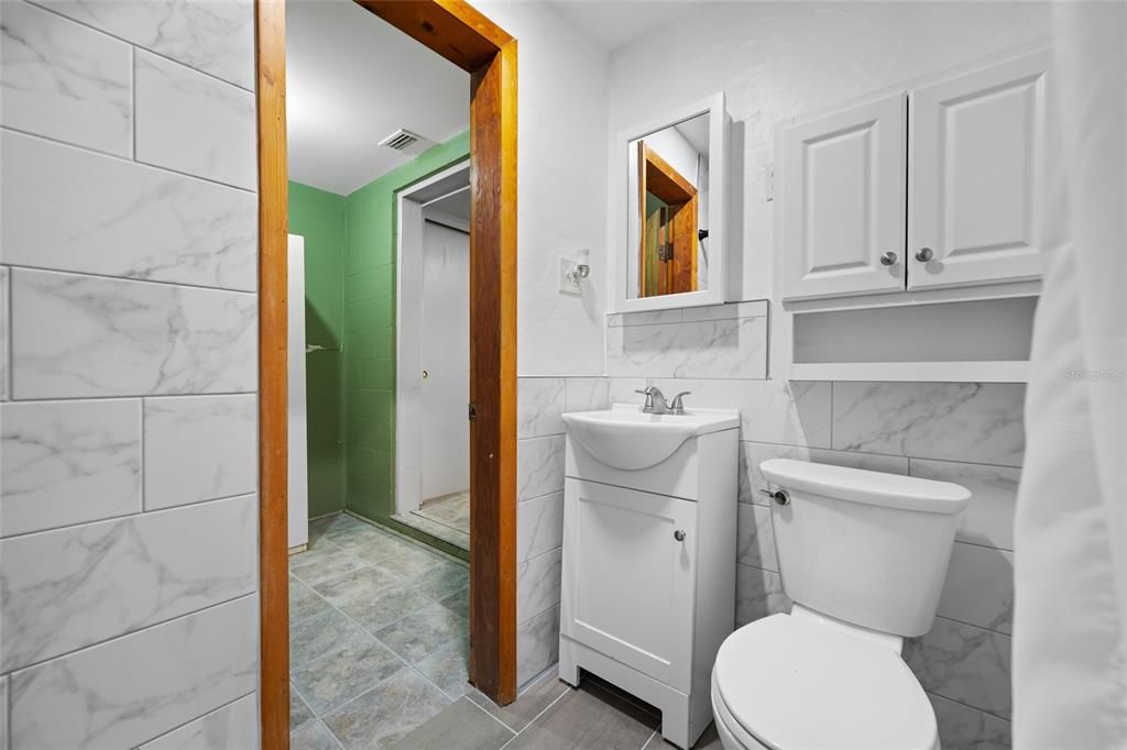 Active With Contract: $195,000 (2 beds, 2 baths, 1068 Square Feet)