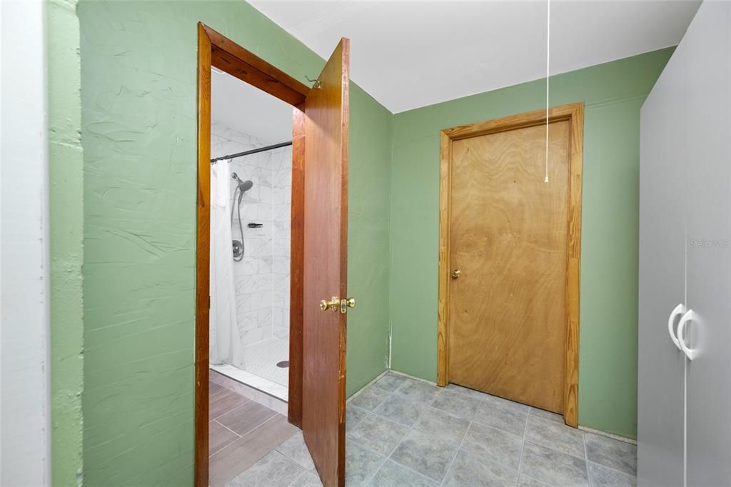 Active With Contract: $195,000 (2 beds, 2 baths, 1068 Square Feet)