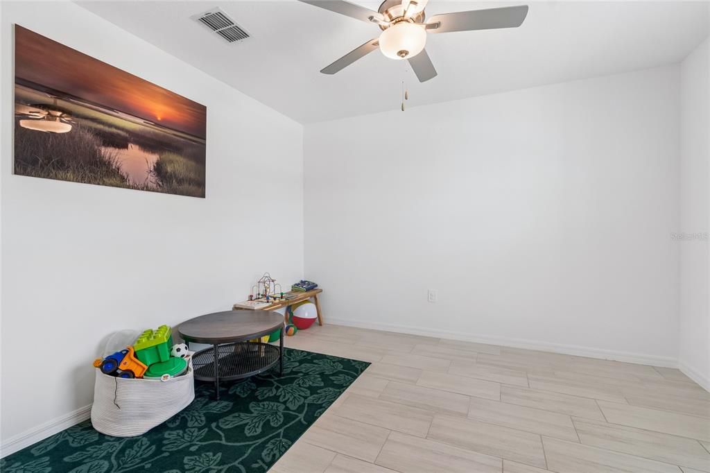 For Sale: $465,000 (4 beds, 2 baths, 2584 Square Feet)