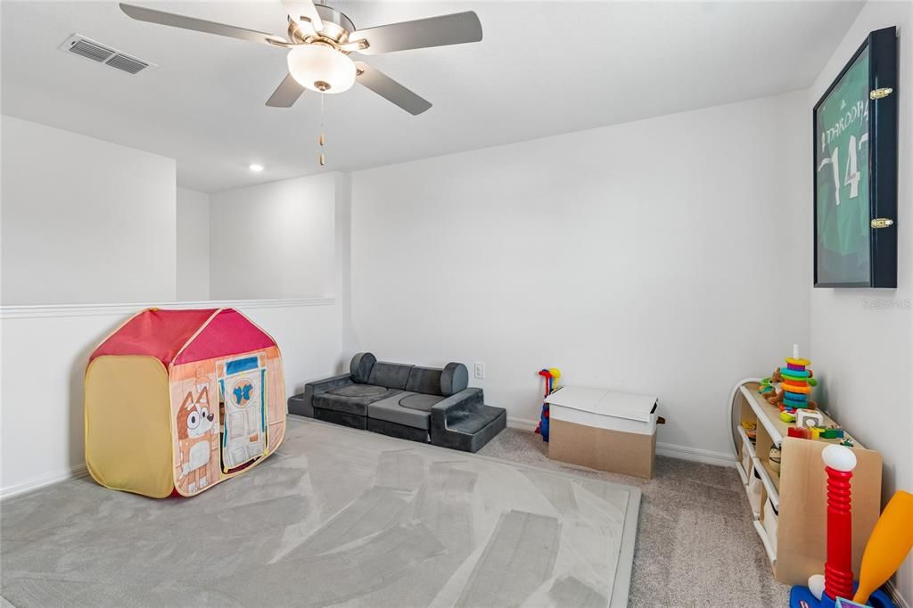 For Sale: $465,000 (4 beds, 2 baths, 2584 Square Feet)