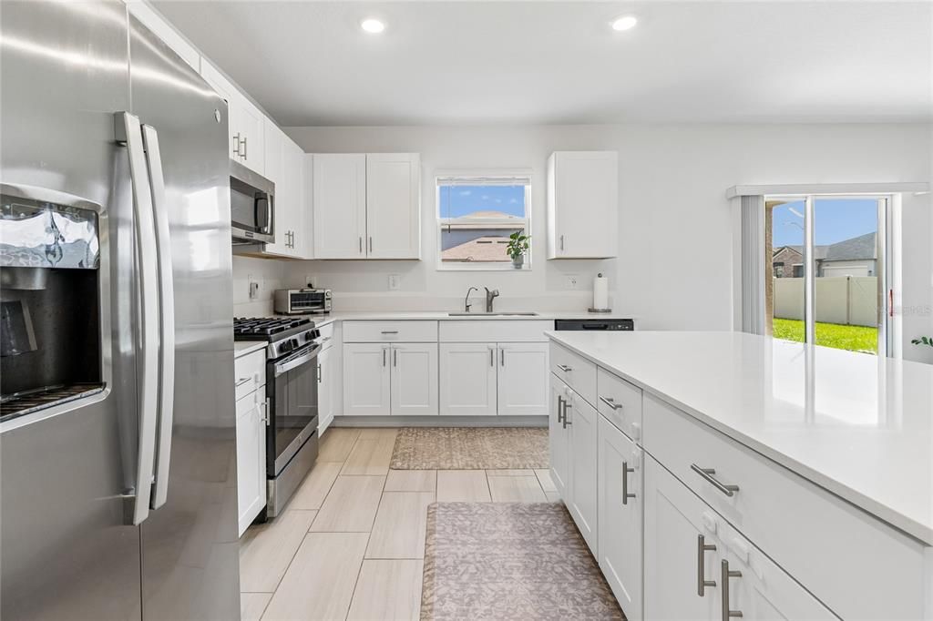 For Sale: $465,000 (4 beds, 2 baths, 2584 Square Feet)