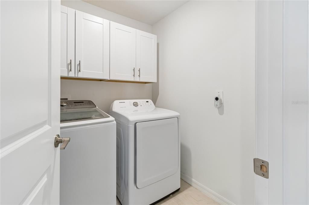 For Sale: $465,000 (4 beds, 2 baths, 2584 Square Feet)