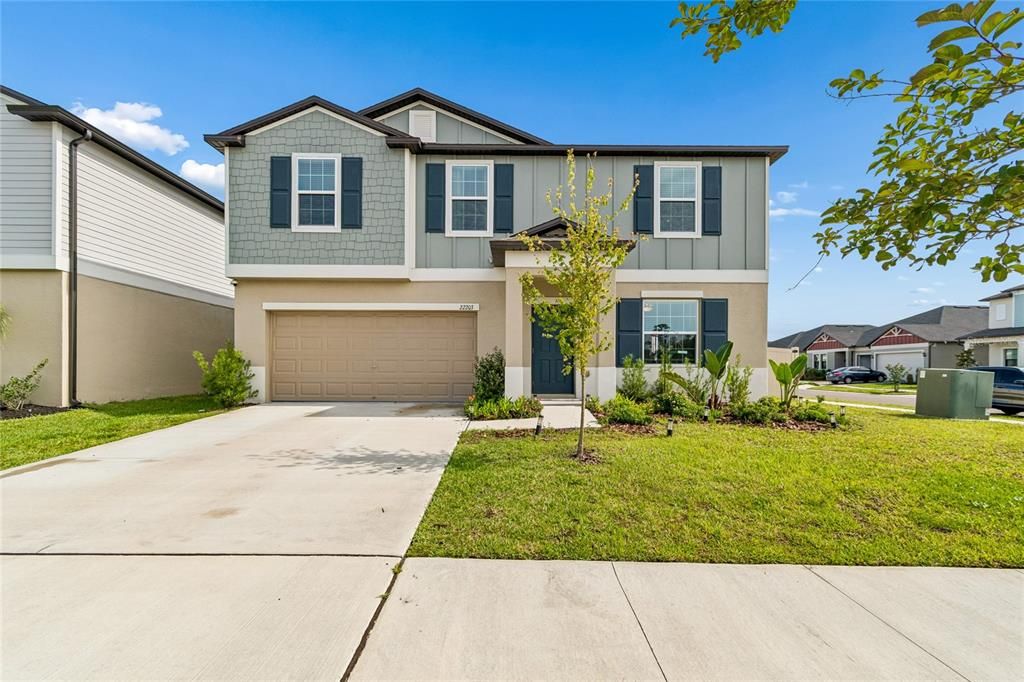 For Sale: $465,000 (4 beds, 2 baths, 2584 Square Feet)