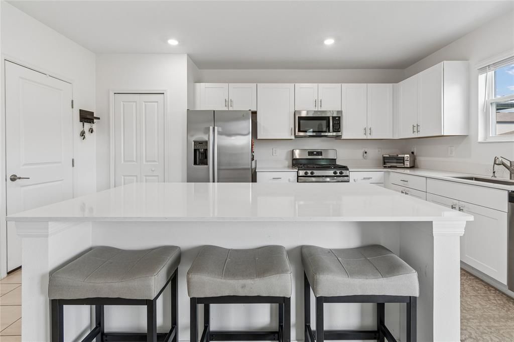 For Sale: $465,000 (4 beds, 2 baths, 2584 Square Feet)