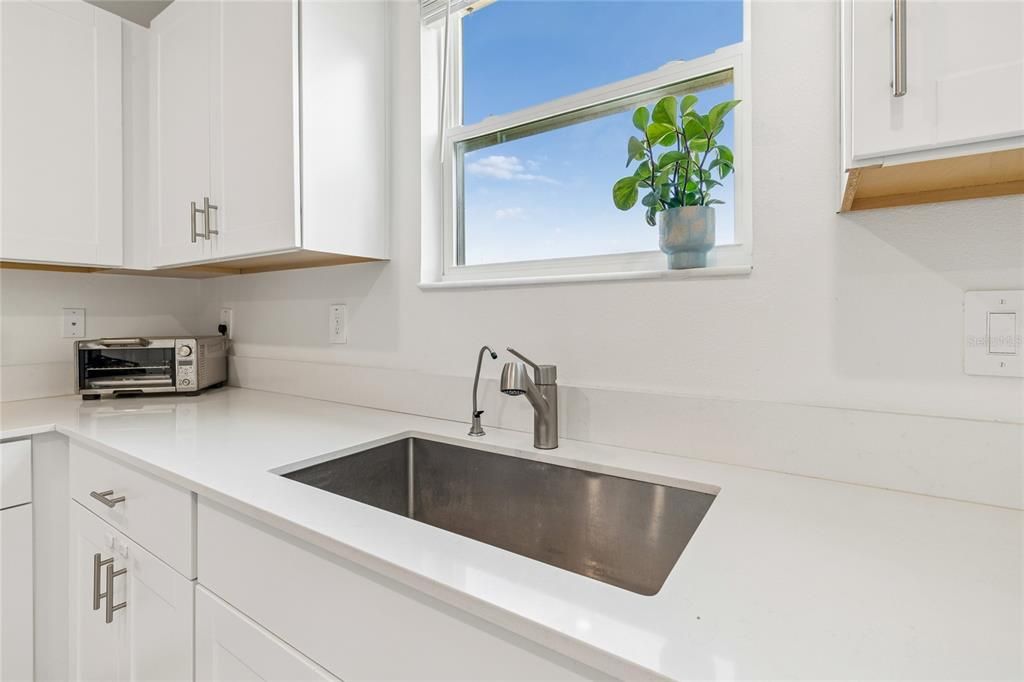 For Sale: $465,000 (4 beds, 2 baths, 2584 Square Feet)