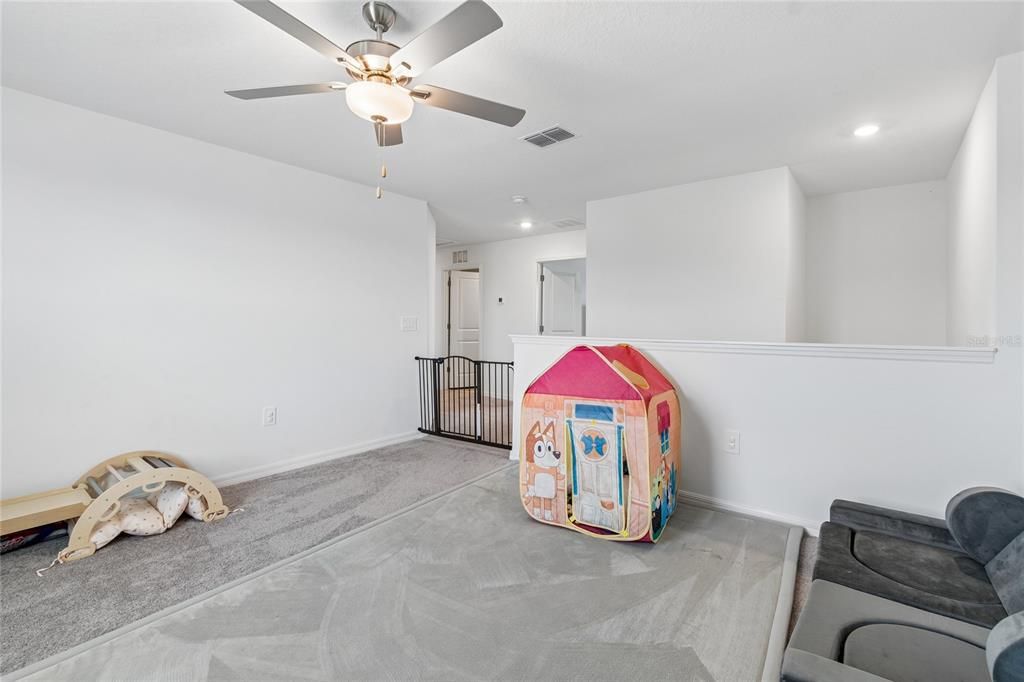 For Sale: $465,000 (4 beds, 2 baths, 2584 Square Feet)