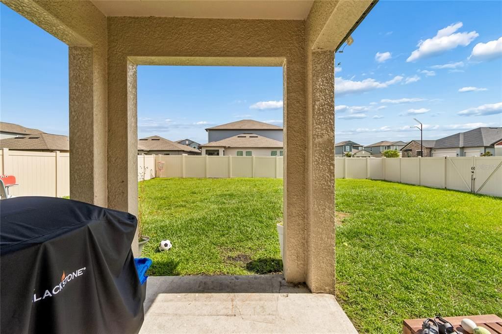 For Sale: $465,000 (4 beds, 2 baths, 2584 Square Feet)