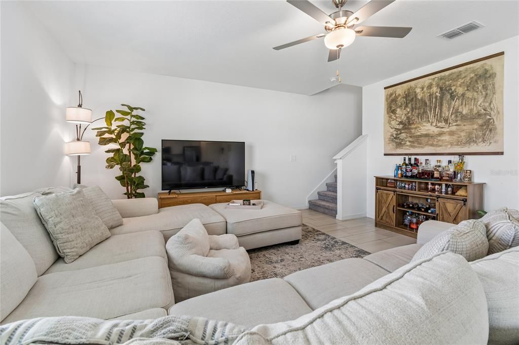 For Sale: $465,000 (4 beds, 2 baths, 2584 Square Feet)