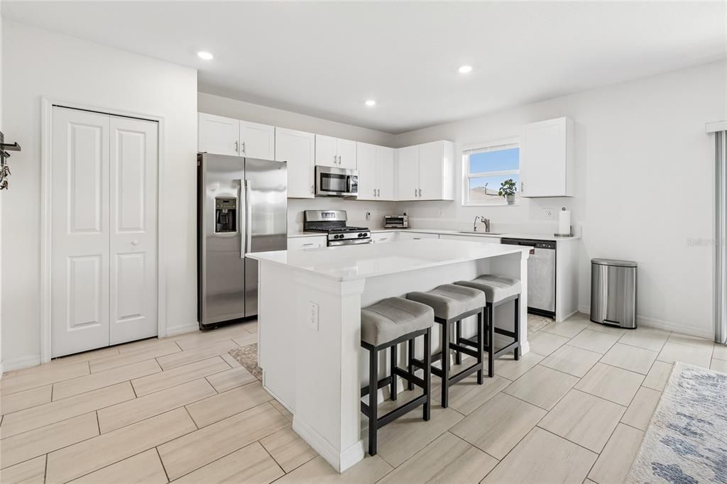 For Sale: $465,000 (4 beds, 2 baths, 2584 Square Feet)