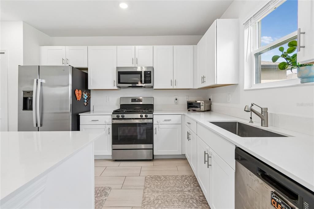 For Sale: $465,000 (4 beds, 2 baths, 2584 Square Feet)