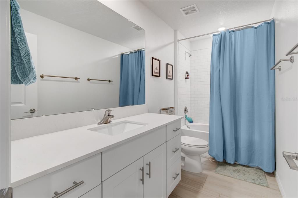 For Sale: $465,000 (4 beds, 2 baths, 2584 Square Feet)
