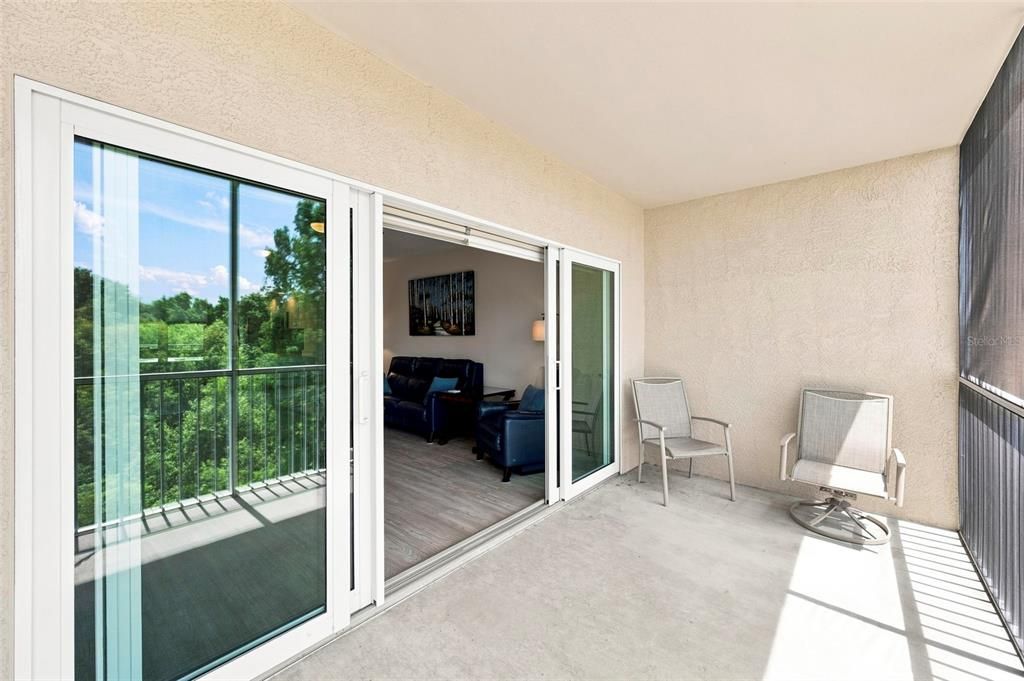 For Sale: $324,990 (2 beds, 2 baths, 1324 Square Feet)