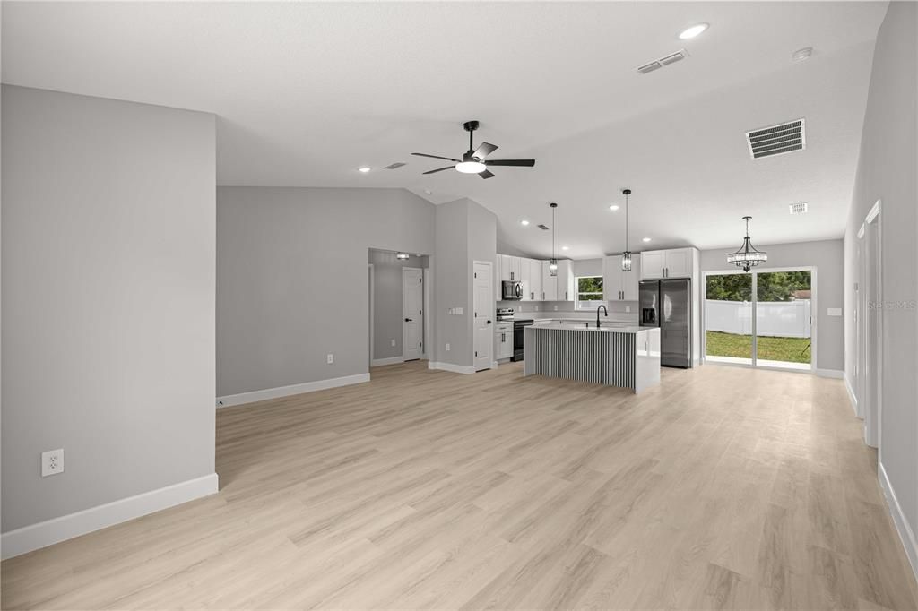 Active With Contract: $285,000 (3 beds, 2 baths, 1508 Square Feet)