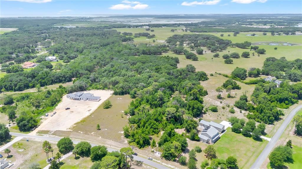 На продажу: $395,800 (5.60 acres)