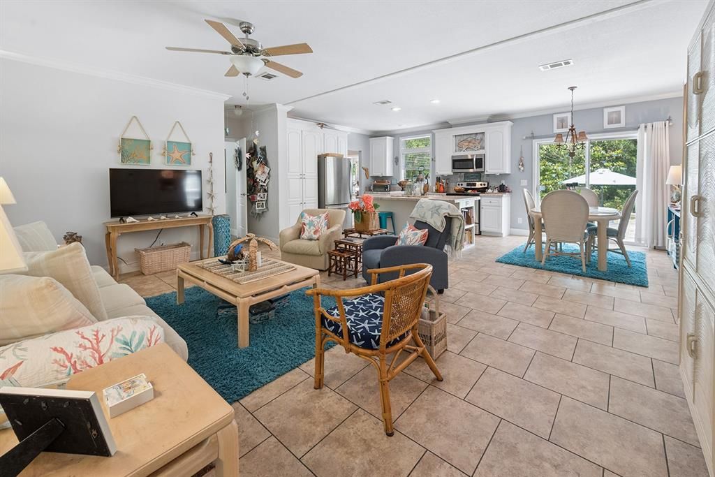 For Sale: $229,500 (3 beds, 2 baths, 1458 Square Feet)