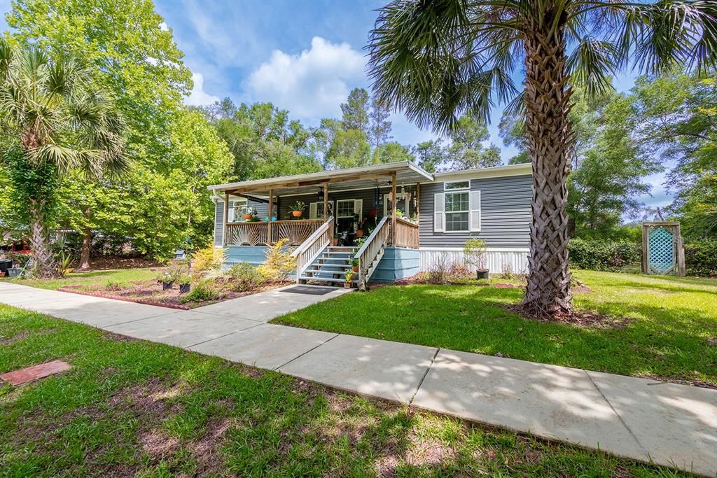 For Sale: $229,500 (3 beds, 2 baths, 1458 Square Feet)