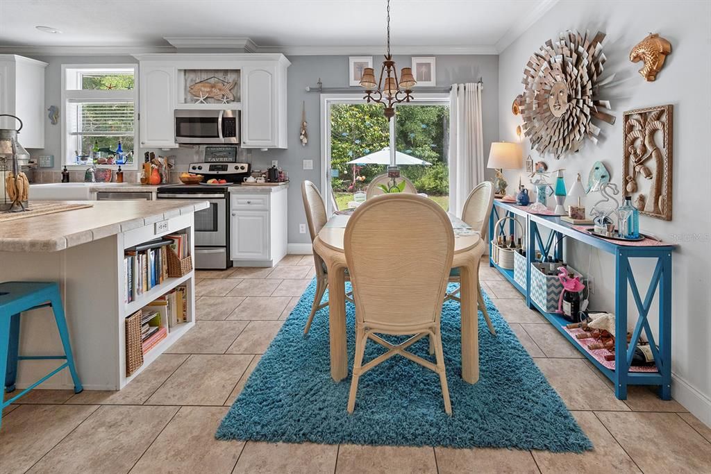 For Sale: $229,500 (3 beds, 2 baths, 1458 Square Feet)