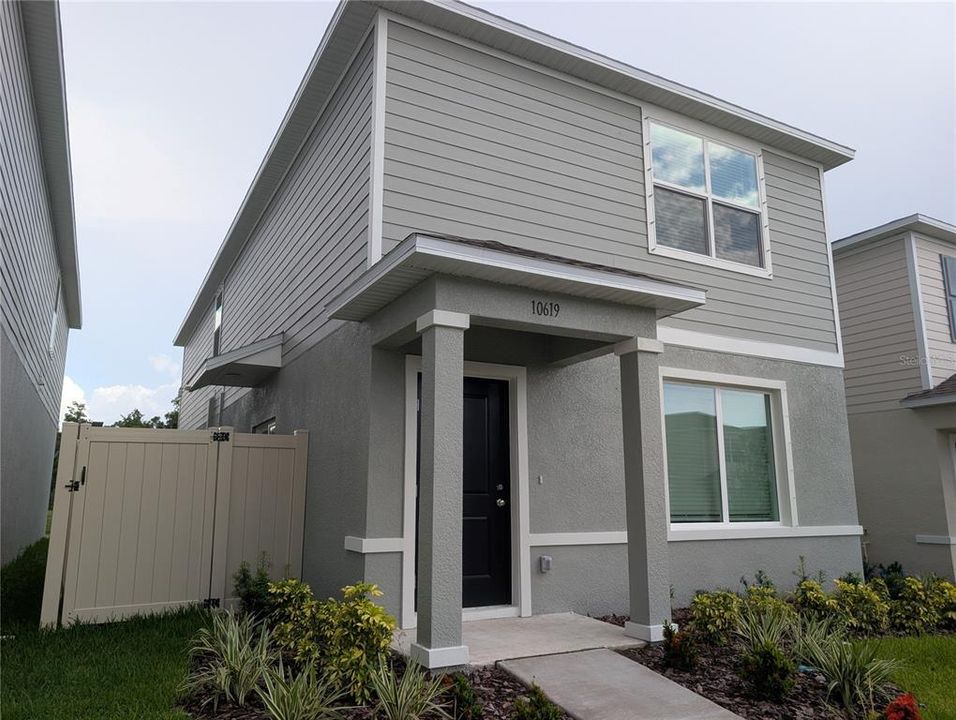 For Rent: $2,350 (4 beds, 2 baths, 1742 Square Feet)