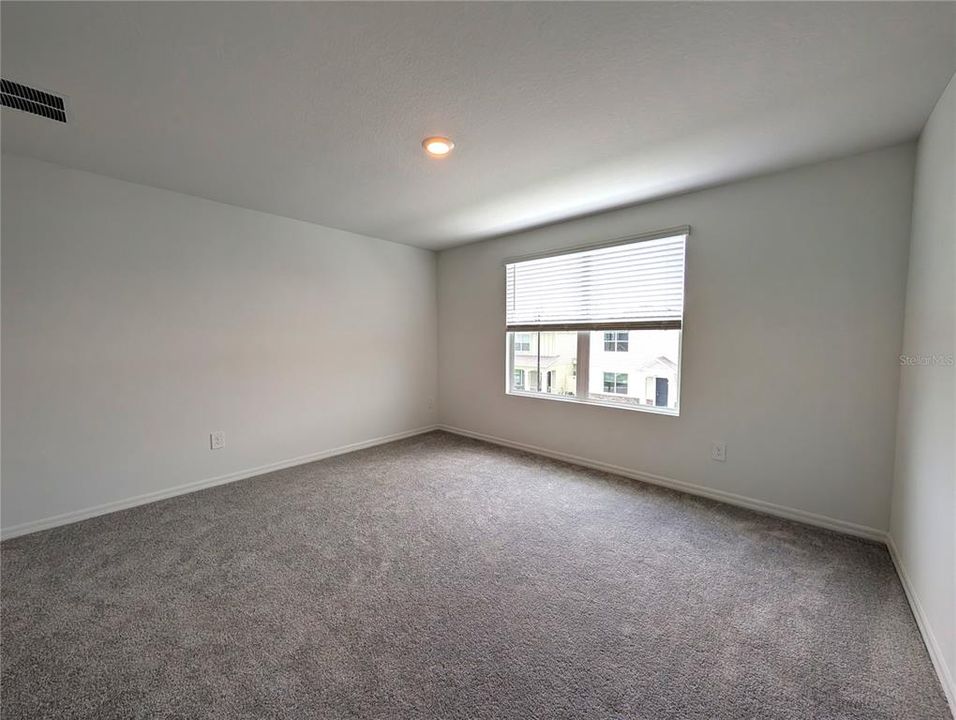For Rent: $2,350 (4 beds, 2 baths, 1742 Square Feet)