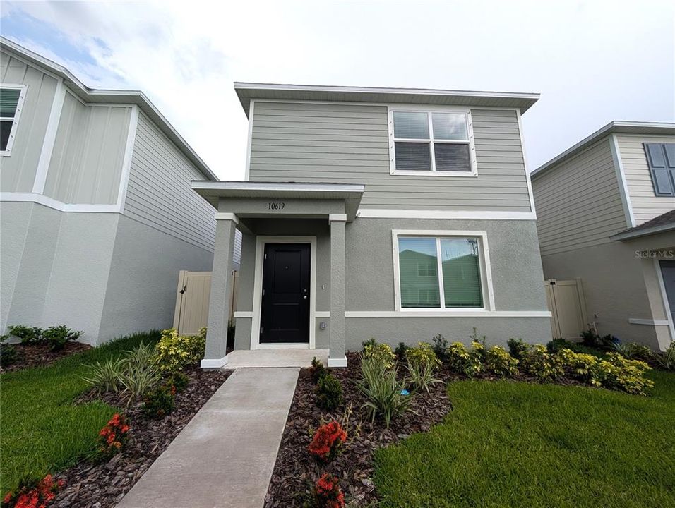 For Rent: $2,350 (4 beds, 2 baths, 1742 Square Feet)