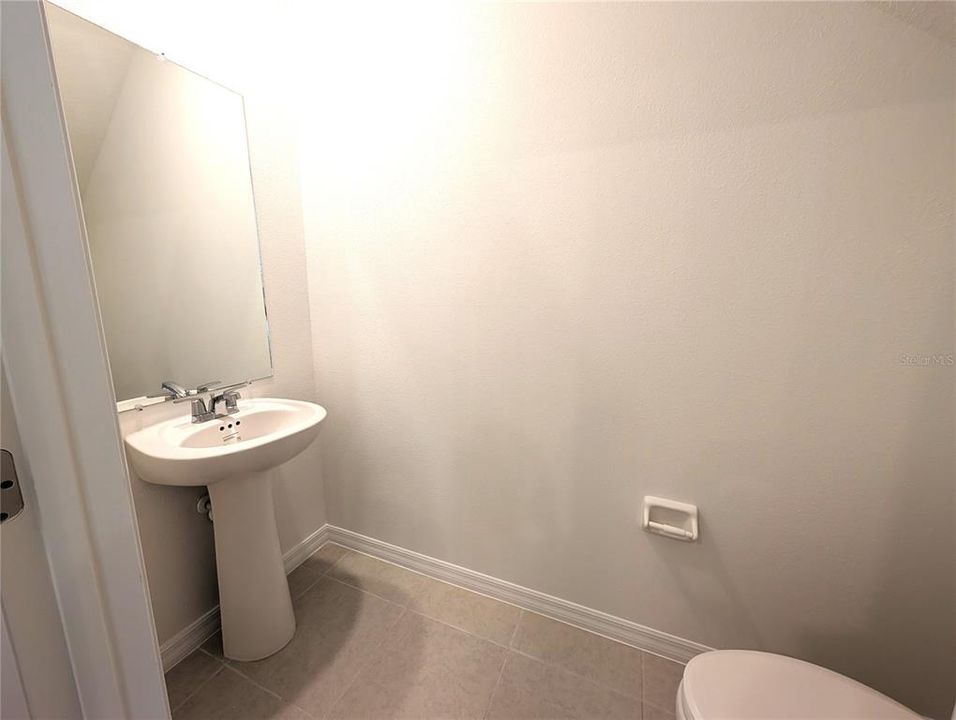 For Rent: $2,350 (4 beds, 2 baths, 1742 Square Feet)