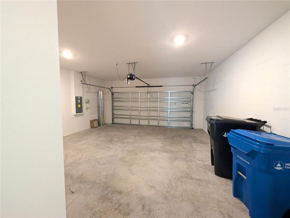 For Rent: $2,350 (4 beds, 2 baths, 1742 Square Feet)
