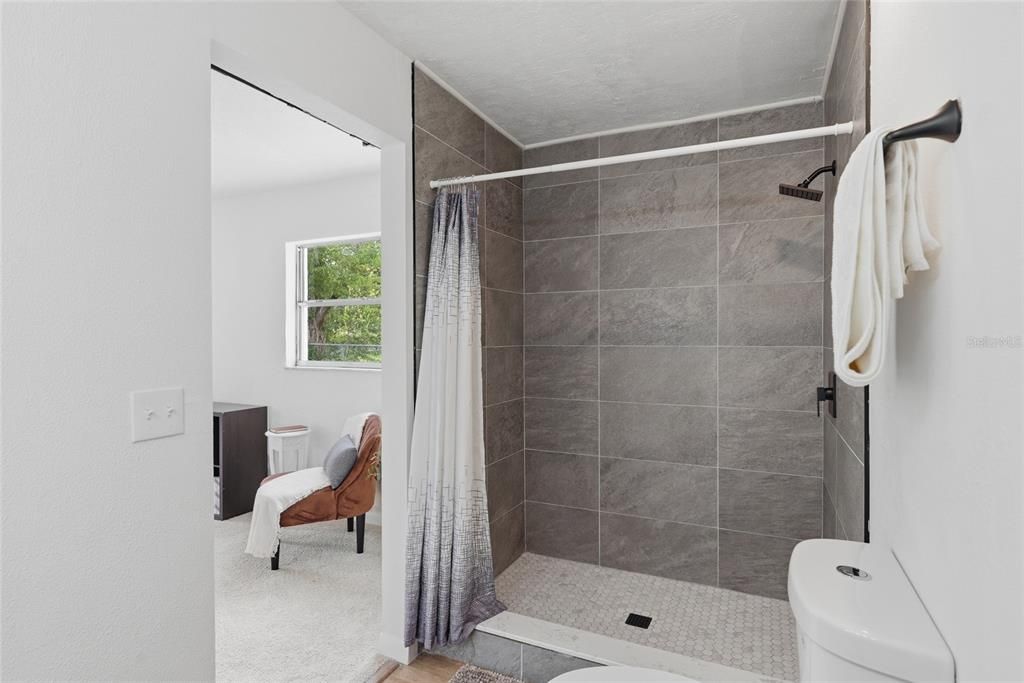 For Sale: $234,900 (3 beds, 2 baths, 1418 Square Feet)